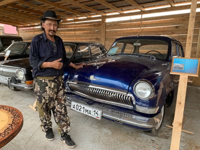 «Ретро-музей» на свежем воздухе: житель села Бердигестях выставил коллекцию ретро-техники у себя во дворе  